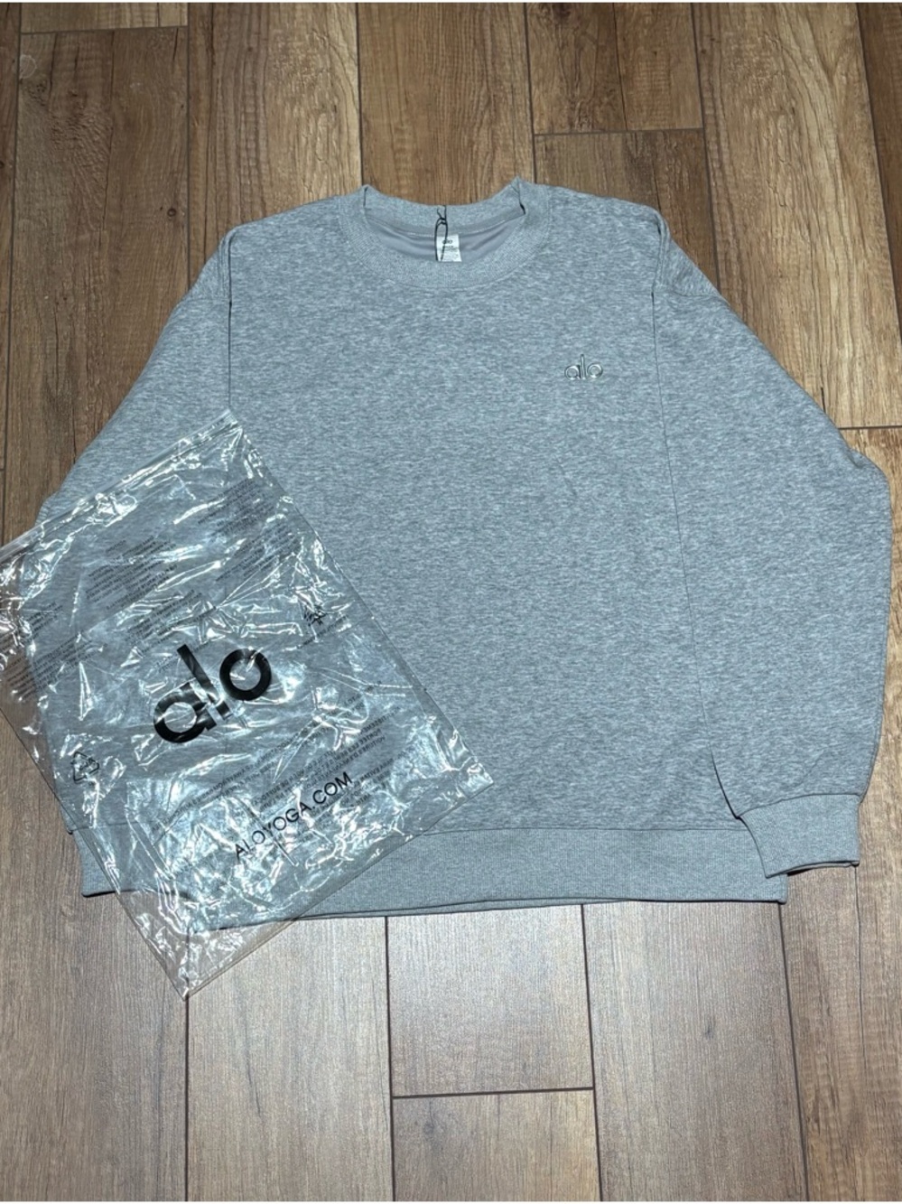 ALO Yoga Heather Gray Crewneck Sweatshirt
